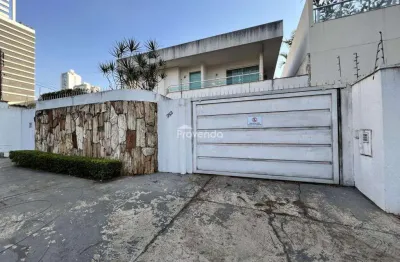 Casa com 3 quartos para alugar na Rua 27, Setor Marista, Goiânia