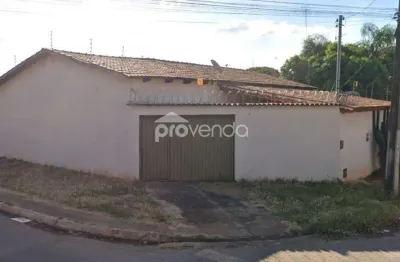 Casa com 3 quartos à venda na Rua 18, Setor Santos Dumont, Goiânia