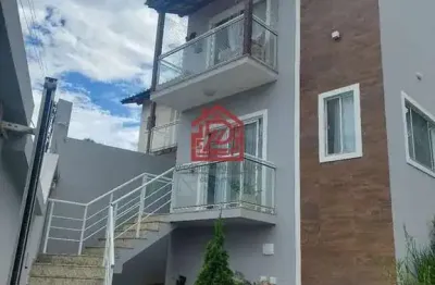 Casa com 3 dormitórios à venda, 225 m² por r$ 750.000,00 - vale encantado - macaé/rj