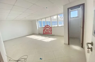 Sala comercial com 1 sala à venda na Rua Abílio Moreira de Miranda, 45, Imbetiba, Macaé