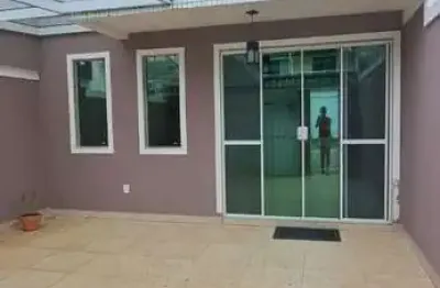 Casa geminada à venda e locação em são marcos, macaé – 4 quartos