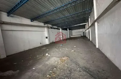 Loja/salão para alugar no centro de macaé, 900m², 4 banheiros