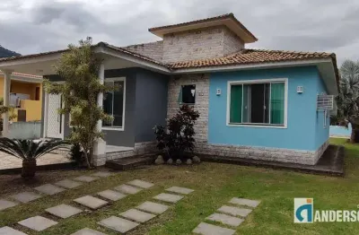Ub54 - excelente casa dentro de condomínio em ubatiba.