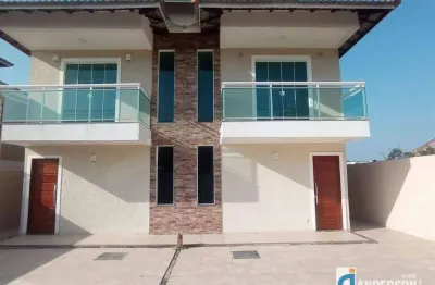 Duplex com 2 suítes com fino acabamento no barroco em itaipuaçu