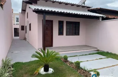 Excelente casa 2 quartos (1 suíte) com churrasqueira no jd. atlântico oeste  pertinho da prefeitura.