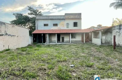 Casa duplex com 4 quartos em terreno de 600m² prox. praia no jd. atlântico oeste