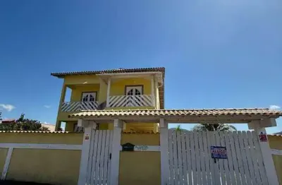 Casa com 3 quartos para alugar na Avenida Maysa, Cordeirinho, Maricá