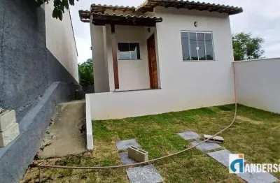 Excelente casa 1ª locação, 2 Qtos, 1 suíte, ótima localização.