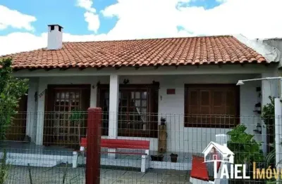 Casa com anexo a menos de 150m da praia no centro de cidreira/rs
