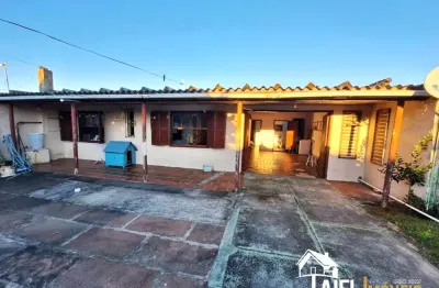 Casa com 4 dormitórios no centro da praia de cidreira/rs
