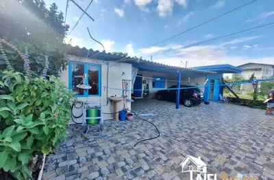 Excelente casa de esquina no centro da praia de cidreira/rs