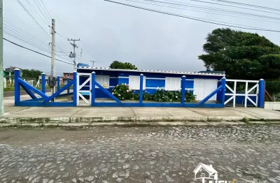 Casa de esquina na melhor localização de cidreira/rs