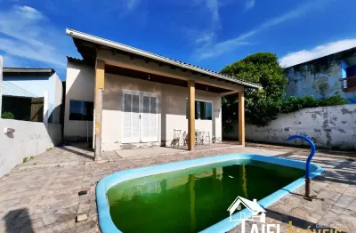 Casa com 4 dormitórios, anexo e piscina no centro de cidreira/rs