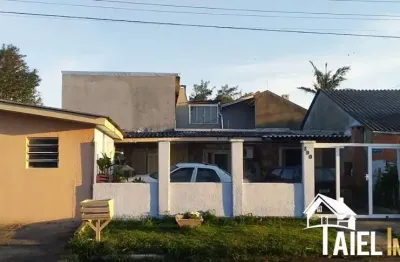 Casa com 3 dormitórios e kitnet individual no centro de cidreira/rs