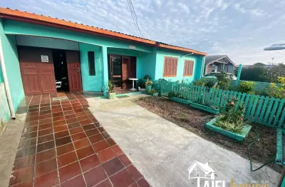 Excelente residência com anexo no centro da praia de cidreira/rs