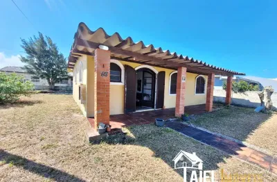 Encantadora residência de esquina no coração do centro de cidreira/rs