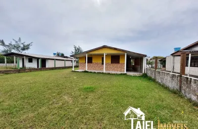 Encantadora residência com 4 dormitórios em balneário pinhal/rs