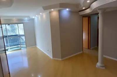 Belo apartamento de 82m², com 03 quartos (sendo 01 suíte), 01 vg livre, rua vilela!