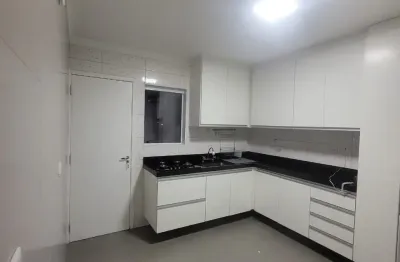 Belo apartamento  de 85 m²,com 03 quartos, 02 wc, 01 vg, rua emilio mallet!
