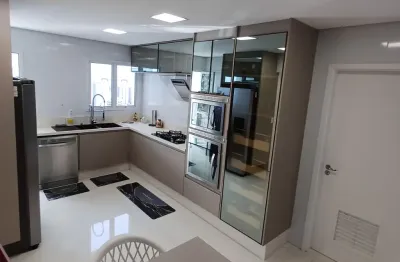 Belo apartamento de 118m², 03 quartos, 01 suíte,varanda gourmet, 03 vgs fixas, rua vale formoso!