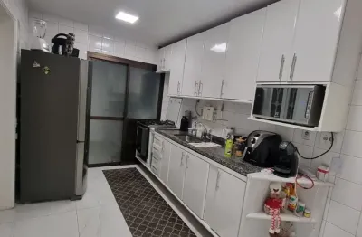 Belo apartamento de 92m²,com 03 quartos, sendo 01 suíte,02 vagas fixas,rua cantagalo!