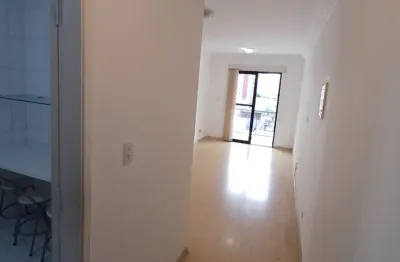 Belo apartamento de 02 quartos( sendo 01 suite), 02 vgs,rua padre estevão pernet!