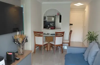 Belíssimo apartamento de 02 quartos, sendo 01 deles suíte, 02 vagas,reformado,rua serra de botucatu, 510