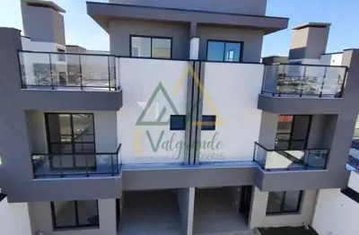 Casa em condomínio fechado com 3 quartos à venda no Uberaba, Curitiba 