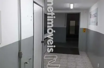 Sala comercial com 4 salas à venda na Rua Silveira Martins, Cabula, Salvador