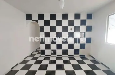 Apartamento com 2 quartos para alugar na Rua Carlos Marighella, 836, São Rafael, Salvador
