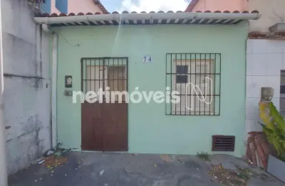 Casa com 2 quartos para alugar na Rua Manoel Lisboa, 74, Itapuã, Salvador
