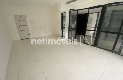 Ponto comercial com 1 sala para alugar na Avenida Tancredo Neves, 939, Caminho das Árvores, Salvador