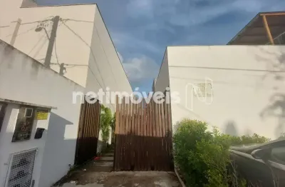 Casa em condomínio fechado com 3 quartos para alugar na Rua Viviane Vieira Pedreira, 129, Ipitanga, Lauro de Freitas