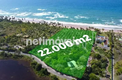 Oportunidade única: maior terreno frente mar no condomínio busca vida