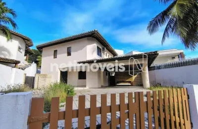 Casa de 4 (quatro) quartos com 2(duas) suítes, com 260,47m²;, à venda em buraquinho.