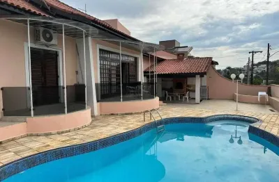 Casa com 3 quartos à venda no Parque Residencial Itapeti, Mogi das Cruzes 