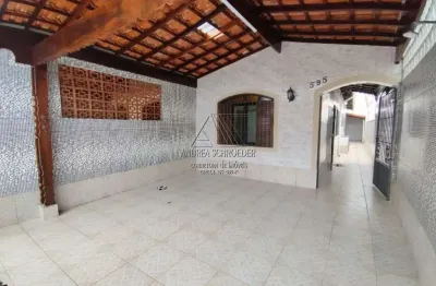 Casa 2 quartos 1 Suíte - bem proximo da praia - Jardim Imperador - Praia Grande - SP