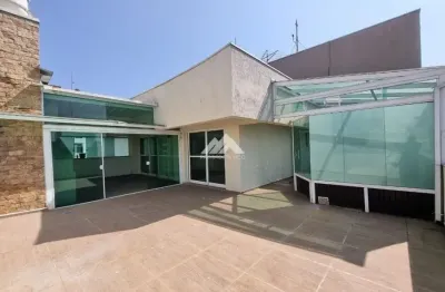 Cobertura dúplex com amplo terraço com espaço gourmet e jacuzzi à venda