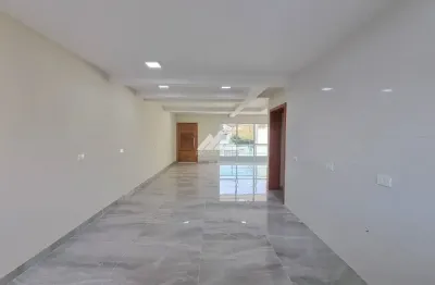 Sobrado novo com 4 quartos 2 suítes 3 vagas com quintal e terraço á venda