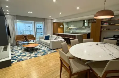 Apartamento ensolarado, semimobiliado com 3 suítes à venda