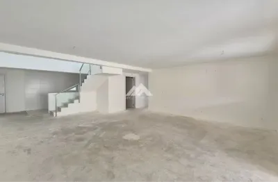 Cobertura face norte com vista para o parque bacacheri á venda