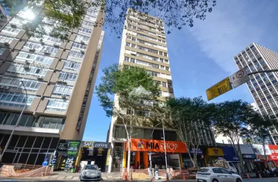 Apartamento garden suspenso com 3 quartos e face norte á venda no centro