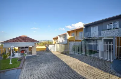 Casa em condomínio pronta para morar á venda com 2 vagas 3 quartos no bairro alto