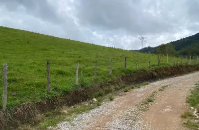 Lindo terreno com excelente topografia pronto para construir