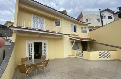 Sobrado ensolarado com excelente localização !próximo parque toronto com 4 vagas + escritório