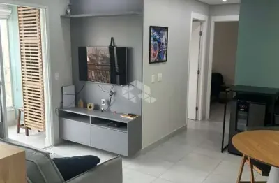 Apartamento piqueri com 02 dormitorios, varanda grill, sutie e vaga de garagem