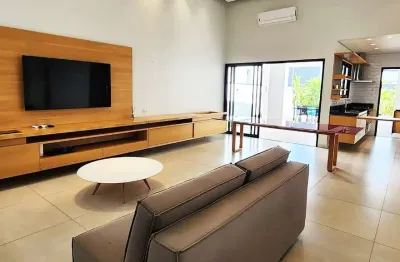 Casa em condomínio fechado com 3 quartos para alugar na Avenida Professora Izoraida Marques Peres, 600, Parque Campolim, Sorocaba