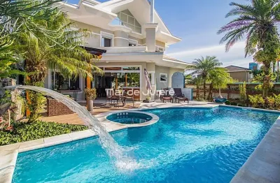Casa com 5 quartos à venda em jurerê internacional, florianópolis  por r$ 7.200.000