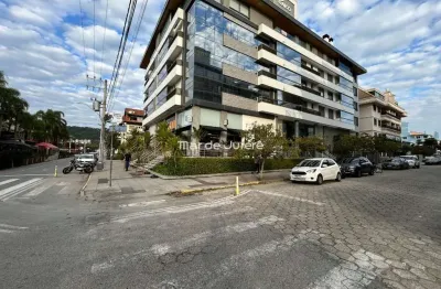 Apartamento com 3 quartos à venda em jurerê, florianópolis  por r$ 3.800.000