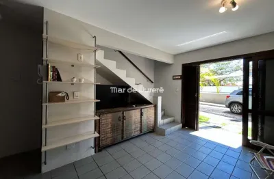 Casa em condomínio fechado com 2 quartos à venda em jurerê, florianópolis  por r$ 1.250.000